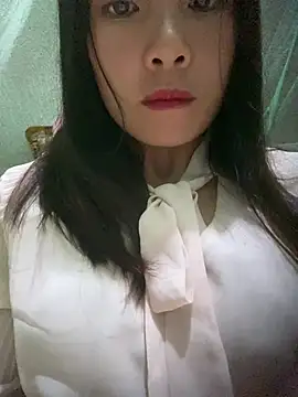 Snapshot of Elysia-007 chatting on January 18, 2026, 1:20 am Elysia-007 online show from January 18, 2026, 1:20 am