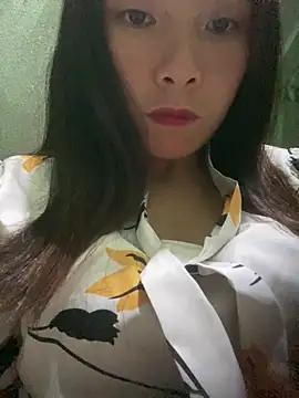 Snapshot of Elysia-007 chatting on February 4, 2026, 2:01 pm Elysia-007 online show from February 4, 2026, 2:01 pm