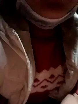 yoyo-mi online show from December 15, 2025, 1:17 pm