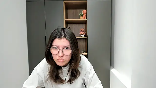 Snapshot of VickieChantos chatting on October 29, 2025, 4:44 am VickieChantos online show from October 29, 2025, 4:44 am