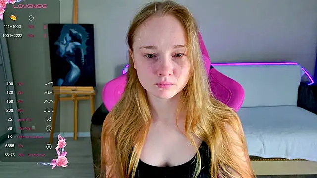 Snapshot of Shawty_Mia chatting on February 19, 2026, 7:22 pm Shawty Mia online show from February 19, 2026, 7:22 pm