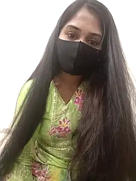 Green LaDY66 online show from November 12, 2025, 4:11 pm