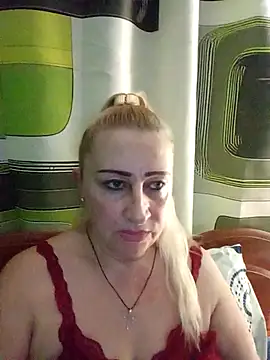 Esenia505 online show from December 17, 2025, 4:01 pm