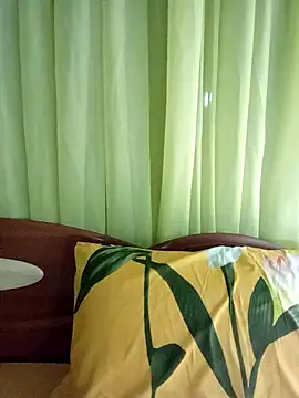 Snapshot of Esenia505 chatting on March 24, 2026, 2:44 am Esenia505 online show from March 24, 2026, 2:44 am