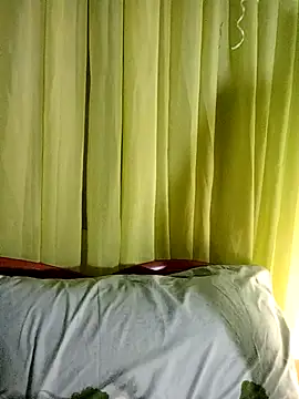 Snapshot of Esenia505 chatting on March 13, 2026, 3:50 pm Esenia505 online show from March 13, 2026, 3:50 pm