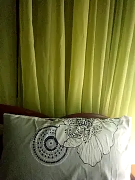 Snapshot of Esenia505 chatting on April 12, 2026, 2:26 am Esenia505 online show from April 12, 2026, 2:26 am