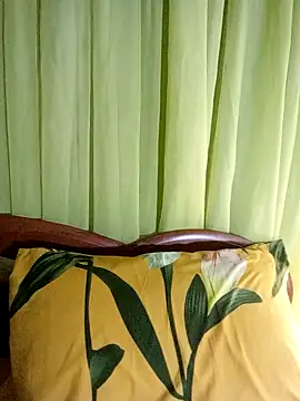 Snapshot of Esenia505 chatting on March 26, 2026, 6:55 am Esenia505 online show from March 26, 2026, 6:55 am