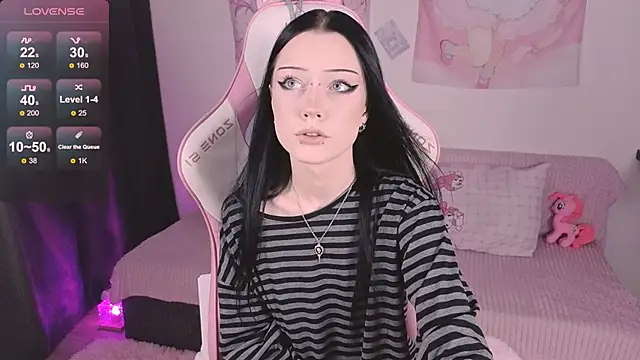 Snapshot of ophelia_amber chatting on June 17, 2026, 7:02 pm ophelia amber online show from June 17, 2026, 7:02 pm