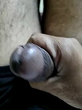 Snapshot of female_hunterr chatting on October 30, 2025, 4:48 pm female hunterr online show from October 30, 2025, 4:48 pm