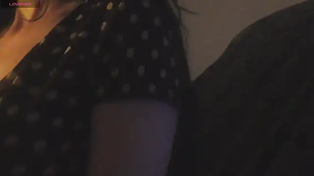 adeux2 online show from April 21, 2026, 10:49 pm