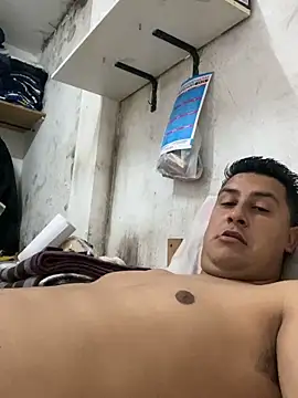 quebuenapppajaa22 online show from November 14, 2025, 10:41 am