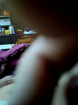 aksahoo2525 online show from November 10, 2025, 5:40 pm