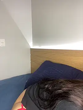 lissalves online show from November 12, 2025, 12:59 am