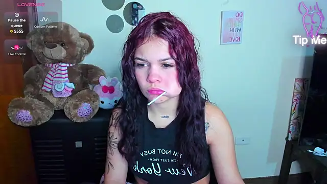 Emma boo online show from April 7, 2026, 12:01 am