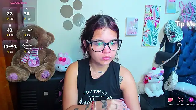 Snapshot of Emma_boo chatting on February 3, 2026, 1:49 pm Emma boo online show from February 3, 2026, 1:49 pm