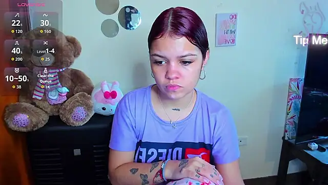 Snapshot of Emma_boo chatting on February 19, 2026, 2:36 pm Emma boo online show from February 19, 2026, 2:36 pm