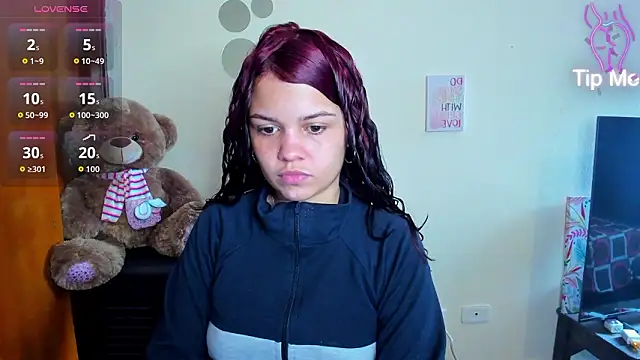 Snapshot of Emma_boo chatting on February 13, 2026, 6:41 pm Emma boo online show from February 13, 2026, 6:41 pm