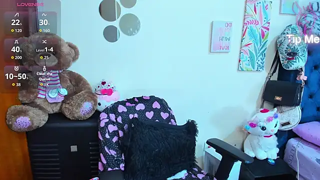 Snapshot of Emma_boo chatting on January 9, 2026, 3:41 pm Emma boo online show from January 9, 2026, 3:41 pm