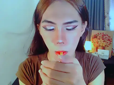 EXOTICGEORGINA online show from November 19, 2025, 6:13 am