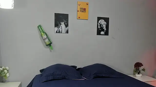 sexynova 93 online show from March 19, 2026, 7:25 pm