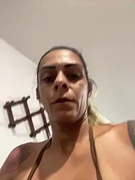 Snapshot of sabrinaneves chatting on March 18, 2026, 10:54 pm sabrinaneves online show from March 18, 2026, 10:54 pm