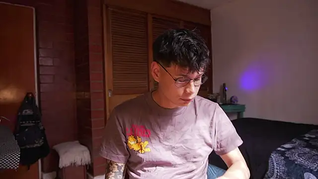 Snapshot of estmonnn chatting on January 16, 2026, 7:40 pm estmonnn online show from January 16, 2026, 7:40 pm