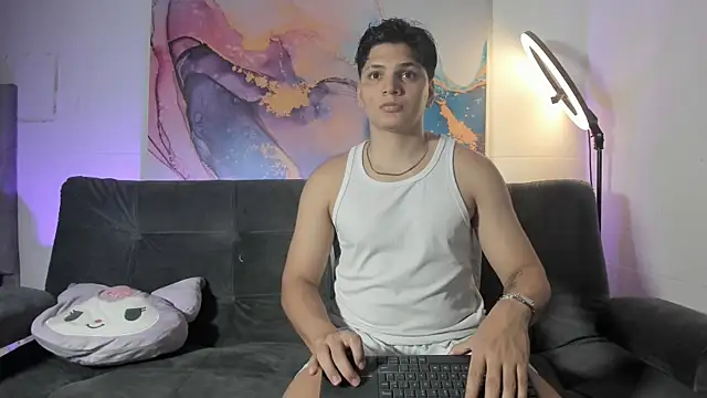 Snapshot of pinksmile_1 chatting on February 14, 2026, 4:45 am pinksmile 1 online show from February 14, 2026, 4:45 am