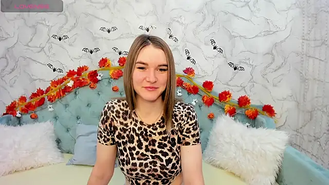 Snapshot of AriaAmaren chatting on October 29, 2025, 11:47 pm AriaAmaren online show from October 29, 2025, 11:47 pm