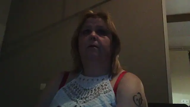 Snapshot of Sylviastar46 chatting on February 7, 2026, 12:46 pm Sylviastar46 online show from February 7, 2026, 12:46 pm