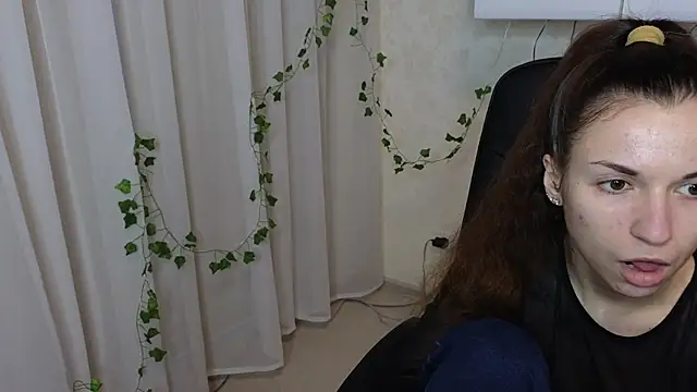 Snapshot of Ulyanix chatting on February 15, 2026, 5:08 am Ulyanix online show from February 15, 2026, 5:08 am