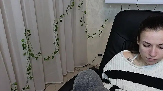 Snapshot of Ulyanix chatting on February 12, 2026, 5:07 am Ulyanix online show from February 12, 2026, 5:07 am