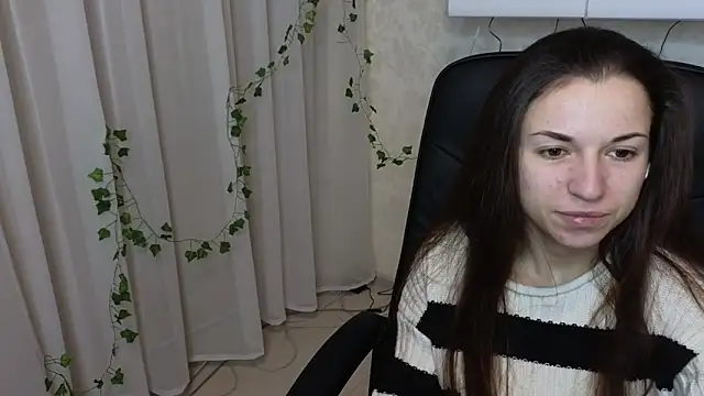 Snapshot of Ulyanix chatting on February 13, 2026, 4:56 am Ulyanix online show from February 13, 2026, 4:56 am