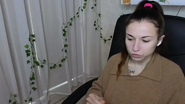 Snapshot of Ulyanix chatting on February 3, 2026, 6:40 am Ulyanix online show from February 3, 2026, 6:40 am