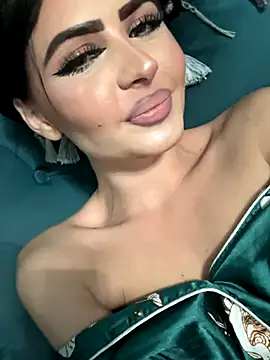 Snapshot of Anastasia-Ro chatting on November 16, 2025, 10:13 pm Anastasia-Ro online show from November 16, 2025, 10:13 pm