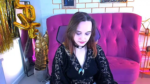 IreneBailey online show from November 7, 2025, 9:03 am