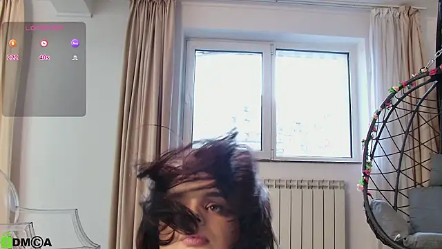 Snapshot of SidneyPuff chatting on February 3, 2026, 6:40 am SidneyPuff online show from February 3, 2026, 6:40 am