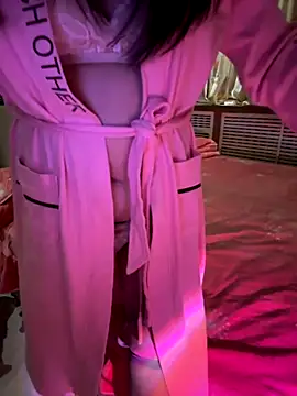 aniani11 online show from November 28, 2025, 4:29 pm