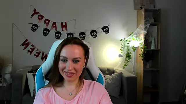 Adele Rage online show from October 30, 2025, 11:30 am