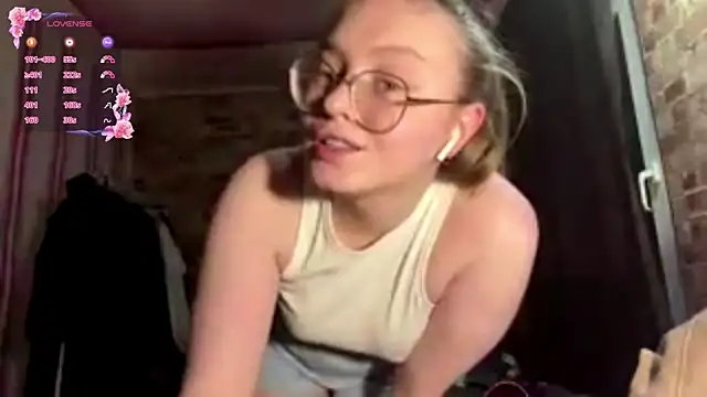 Snapshot of AnnitaArchbell chatting on October 29, 2025, 2:16 pm AnnitaArchbell online show from October 29, 2025, 2:16 pm