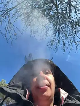 Snapshot of Carolineisback chatting on February 25, 2026, 11:43 am Carolineisback online show from February 25, 2026, 11:43 am