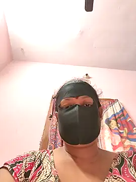 pujapujarrrr online show from December 15, 2025, 4:51 am