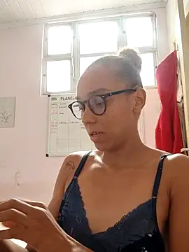 BabyLay08 online show from November 21, 2025, 4:06 pm