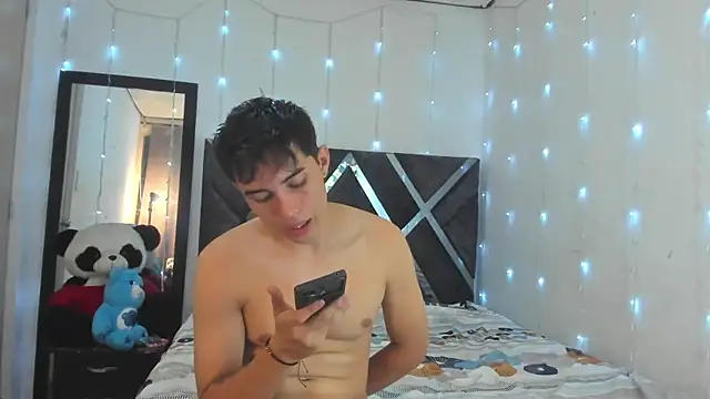 MollyandFher online show from February 6, 2026, 1:45 am