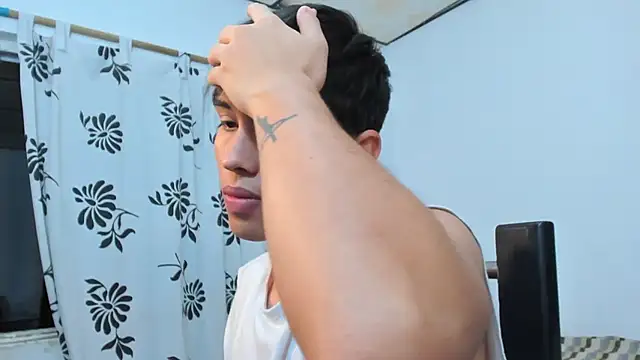 MollyandFher online show from December 18, 2025, 10:13 pm