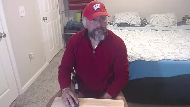 Snapshot of Chacho_1972 chatting on April 7, 2026, 11:12 am Chacho 1972 online show from April 7, 2026, 11:12 am