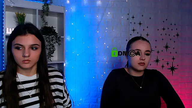 lisa dark  online show from November 5, 2025, 10:51 am