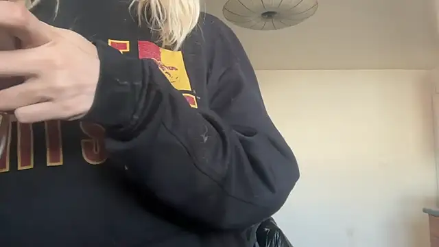 Snapshot of lanasharapovaxxx chatting on February 10, 2026, 8:08 pm lanasharapovaxxx online show from February 10, 2026, 8:08 pm