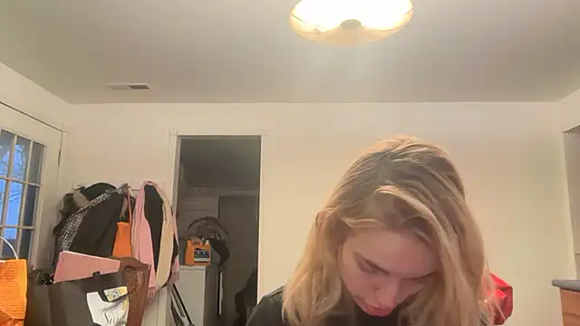 Snapshot of lanasharapovaxxx chatting on February 24, 2026, 12:22 am lanasharapovaxxx online show from February 24, 2026, 12:22 am