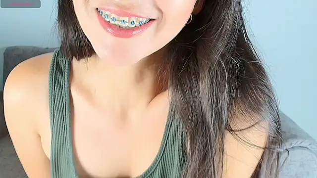 alana pink95 online show from October 31, 2025, 10:45 am