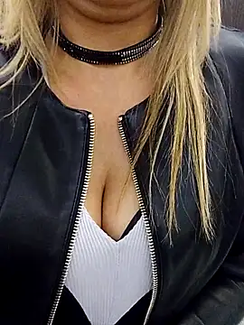 Snapshot of fragoli chatting on October 31, 2025, 3:30 pm fragoli online show from October 31, 2025, 3:30 pm